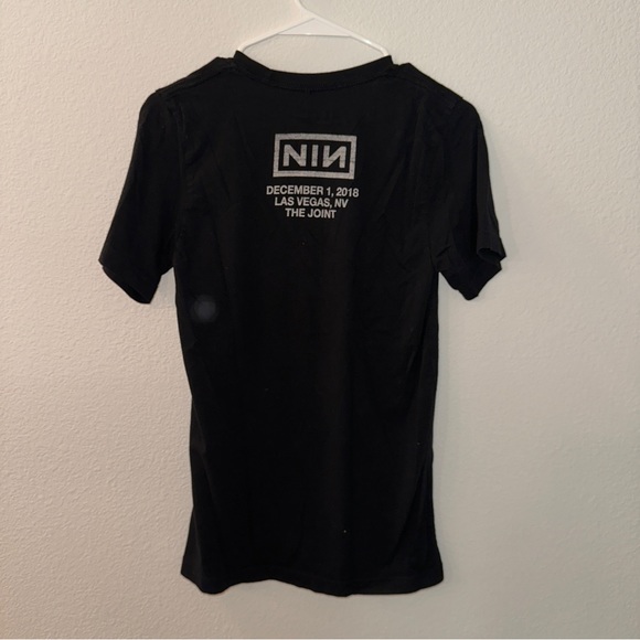 💕 Moving Sale! 💕
Nine Inch Nails Tour Shirt - Picture 2 of 3